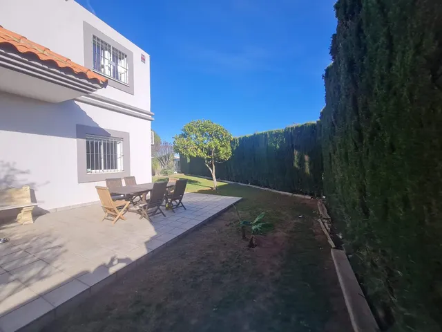 CHALET INDEPENDIENDIENTE EN PARCELA DE 1.450 M2, PISCINA Y AMPLIAS ZONAS EXTERIORES — 9