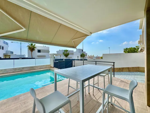Villa 3 habitaciones 92m² en venta - Bellavista — 50