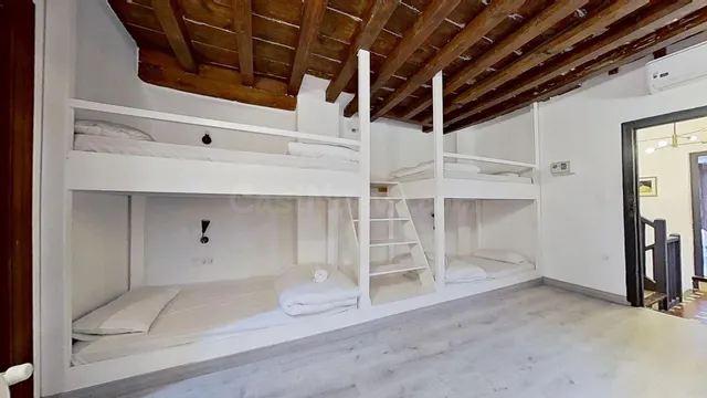 Edificio turístico con cambio de uso a Hostal — 40