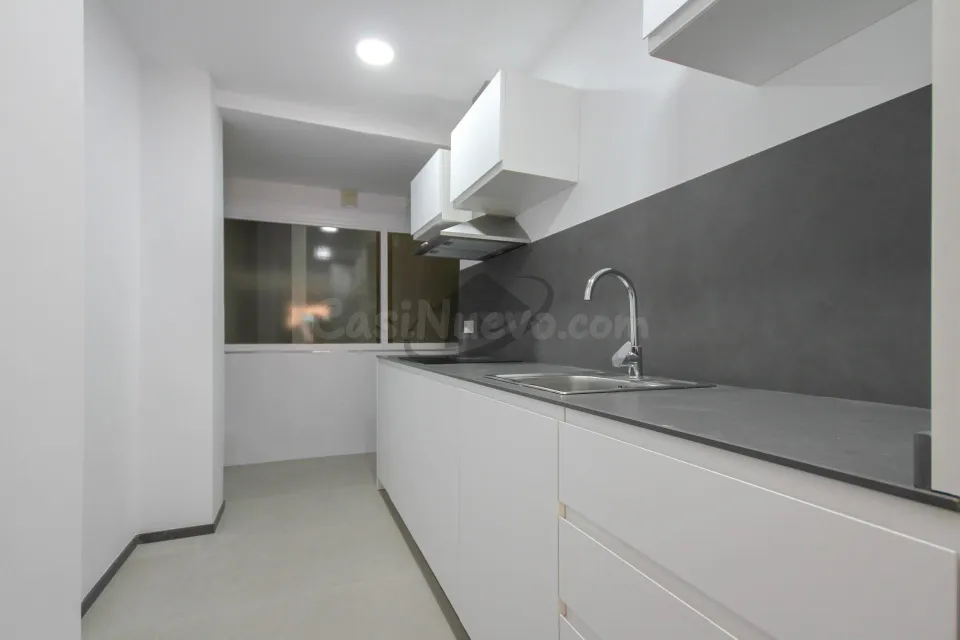 AMPLIA Y LUMINOSA VIVIENDA REFORMADA INTEGRAL CON BALCÓN Y ASCENSOR EN CERDANYOLA