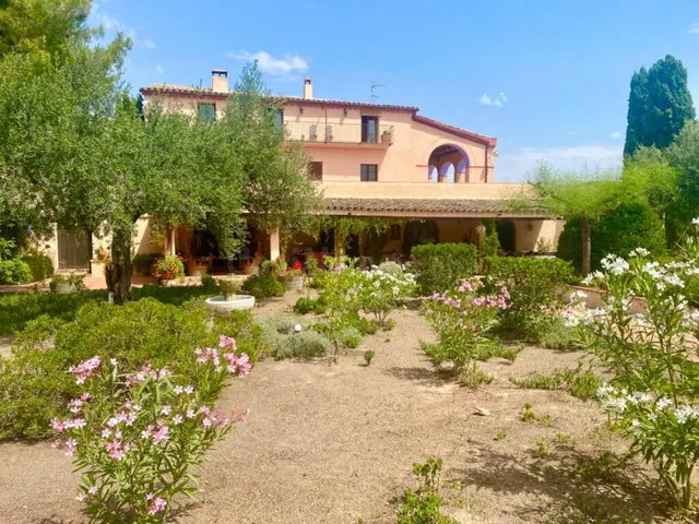 Exclusiva finca con masía, hotel, bodegas y 83 ha de terreno en el Priorat — 15