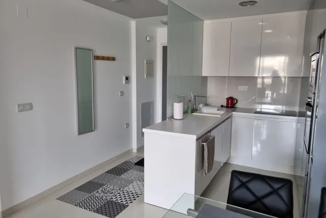 APARTAMENTO EN MIL PALMERAS CON VISTAS DESPEJADAS Y PISCINA COMUNITARIA A 650M DEL MAR — 6