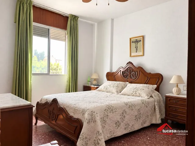 PISO EN VENTA EN SANTA ROSA – 4 DORMITORIOS, 2 BAÑOS Y TERRAZA — 6