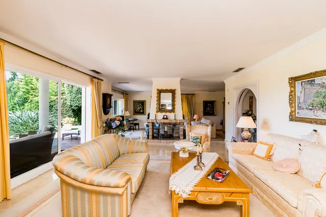 Chalet 4 habitaciones 350m² en venta - Marbella — 10