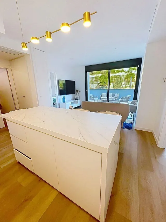 Apartamento 2 habitaciones 98m² en alquiler - Zona Franca — 6