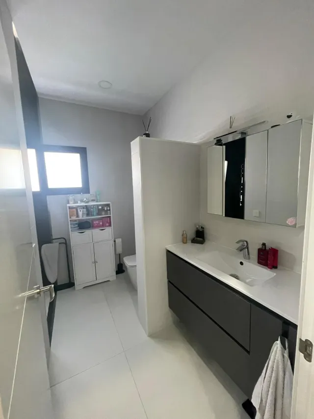 Exclusivo chalet con piscina, amplios jardines y excelentes prestaciones — 21