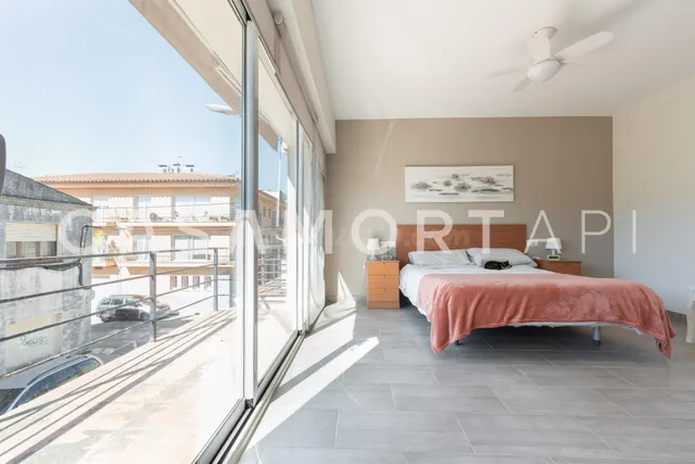 Casa en el Casco de Torroella de Montgrí con Piscina y Garaj - foto 4
