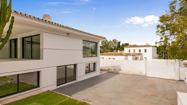 Chalet 6 habitaciones 419m² en venta - Marbella — 46