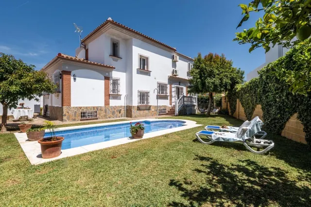 Casa o chalet independiente en venta en calle Acebo,