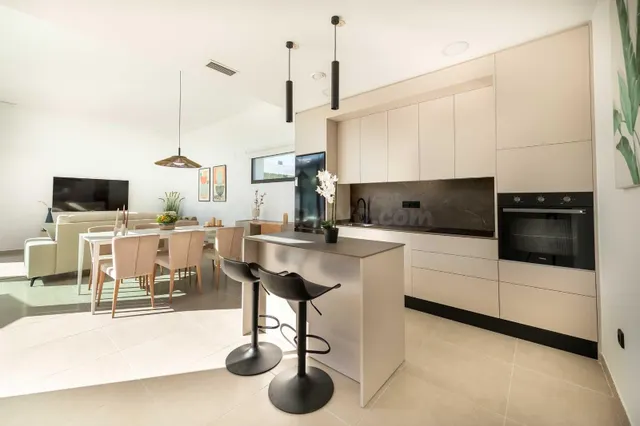 Espectacular Villa en Entorno Natural con Piscina y Parking  - foto 3