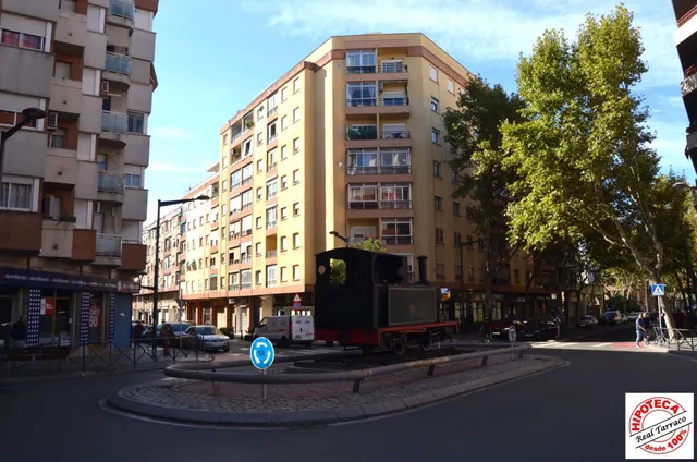 Gran oportunidad en C/ Escultor Rocamora — 28