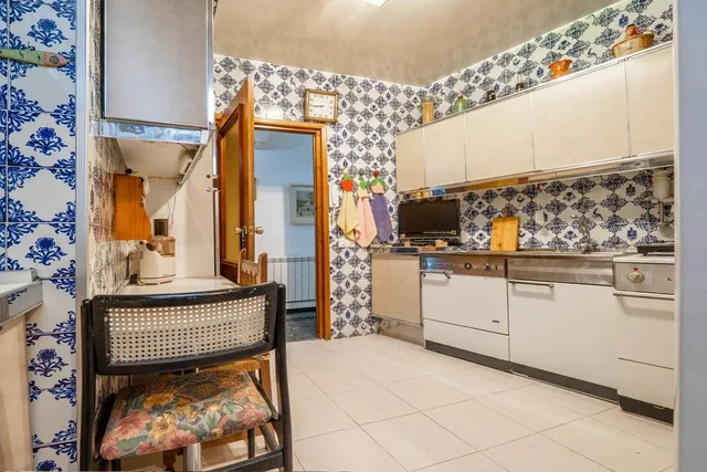 Pisazo en venta en calle Obispo Hurtado — 39