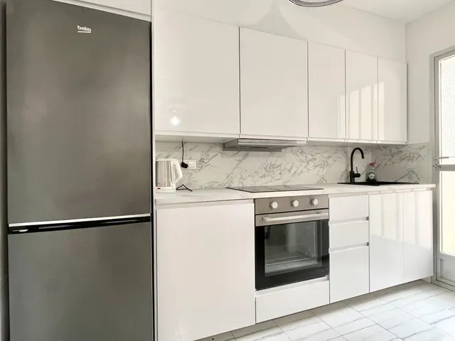Bungalow con terraza, Alicante, Torrevieja. 2 habitaciones, 61 m2, 450 metros del mar — 10