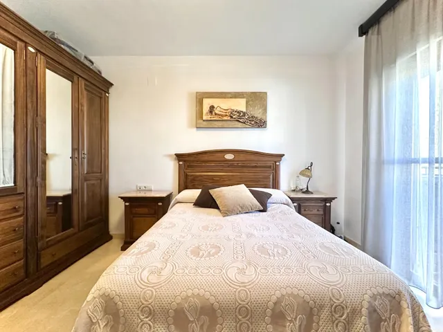 **NO ES SOLO UN ADOSADO. ES UNA CASA PARA DISFRUTARLA.** — 34