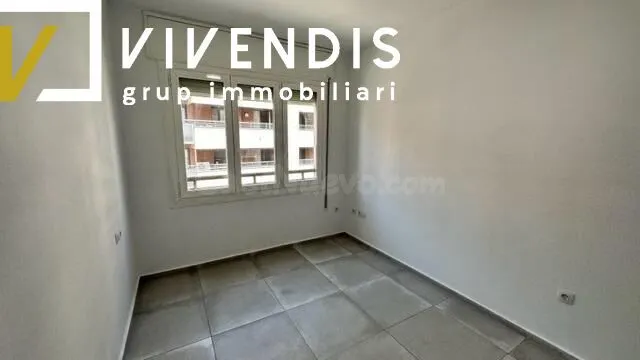 APARTAMENTO EN VENTA - ZONA ESCORXADOR - foto 3