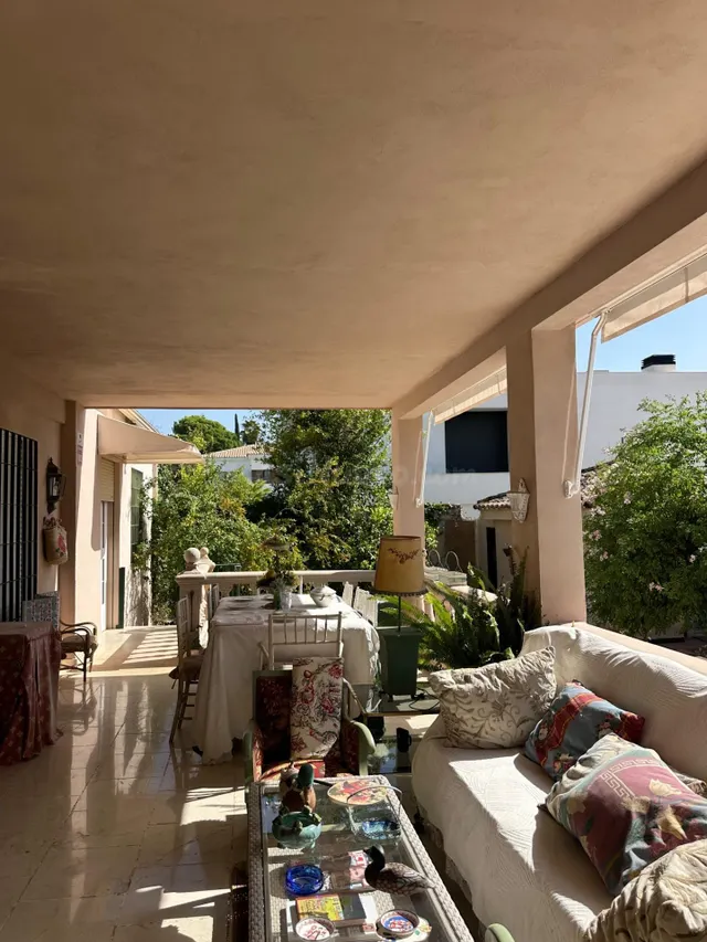 EXCLUSIVA FINCA SEÑORIAL CON TRES VIVIENDAS Y PISCINA EN UNA - foto 5