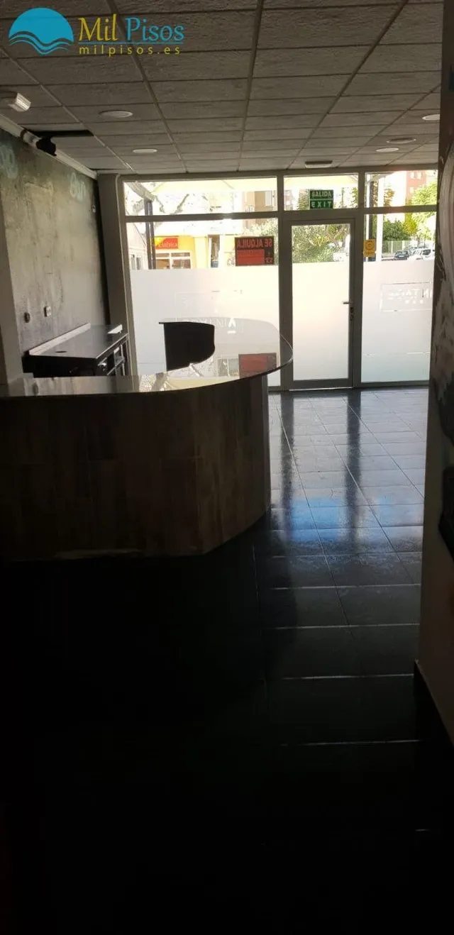 Bar en Benidorm con terraza — 6