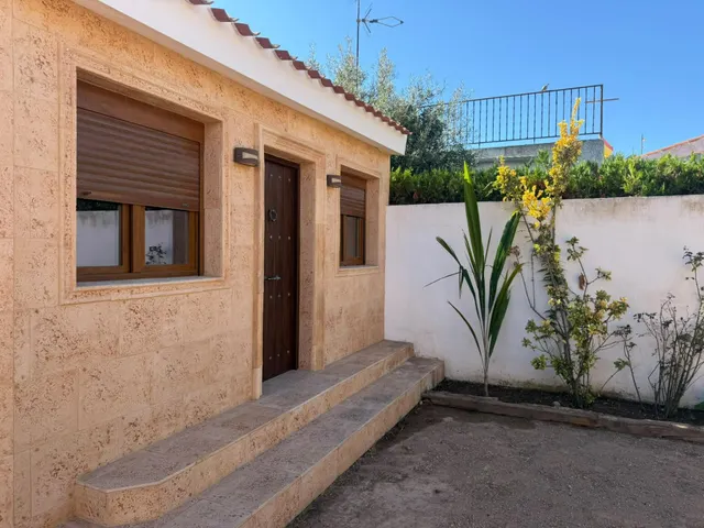 CHALET INDEPENDIENTE CON GRAN PARCELA, PISCINA PRIVADA Y VIVIENDA DE INVITADOS EN UNA DE LAS MEJORES ZONAS DE TORREVIEJA — 9