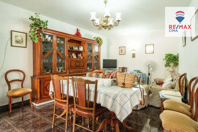 DOS CASAS MAS PARCELA DE 900  METROS — 27