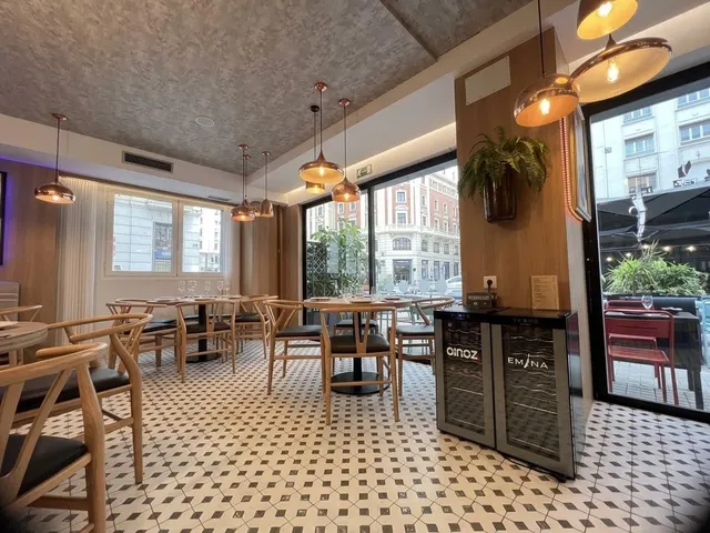 BAR RESTAURANTE con salida de humos y terraza — 21