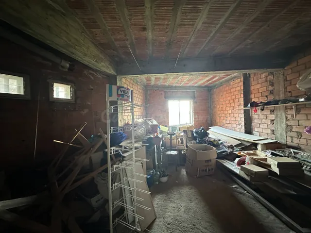 Oportunidad en el centro de Becerreá: Edificio + Casa tradicional con gran local — 29