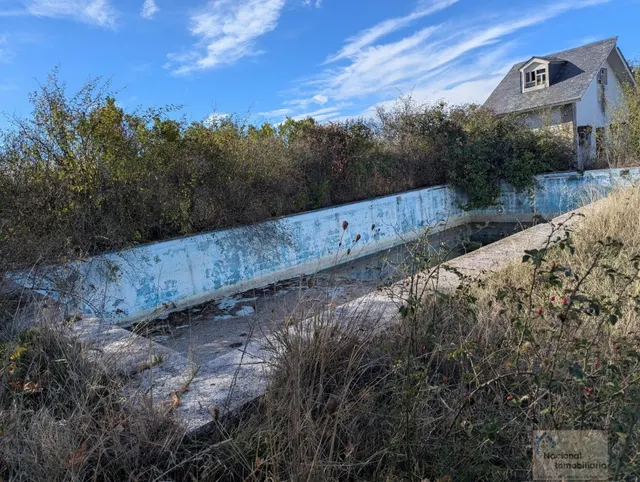 Casa-Chalet en Venta en Valverde De La Virgen León — 9