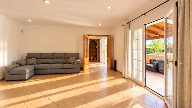 Encantadora casa de una sola planta con apartamento independiente en Bunyola — 10