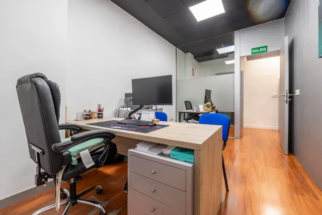 Edificio de 3 plantas destinado a oficinas junto a Centro Comercial Serrallo — 11