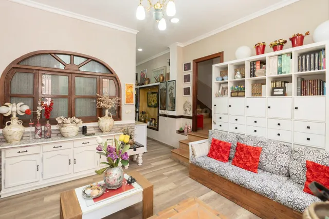 Exclusiva vivienda de grandes dimensiones en Huerto Capitán - foto 4