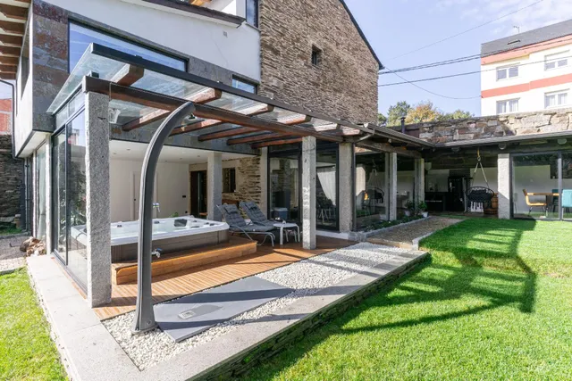 CASA CON ENCANTO EN LUGO — 8