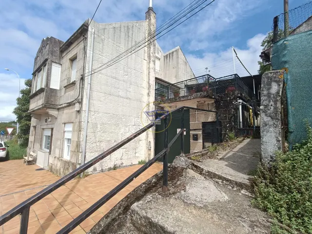 Casa con amplias vistas a la ría de Vigo ubicado en la zona alta de Teis — 2