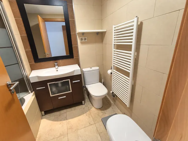 PISO DE ALQUILER CON TERRAZA - PISCINA COMUNITARIA Y PARQUING ADICIONAL — 8