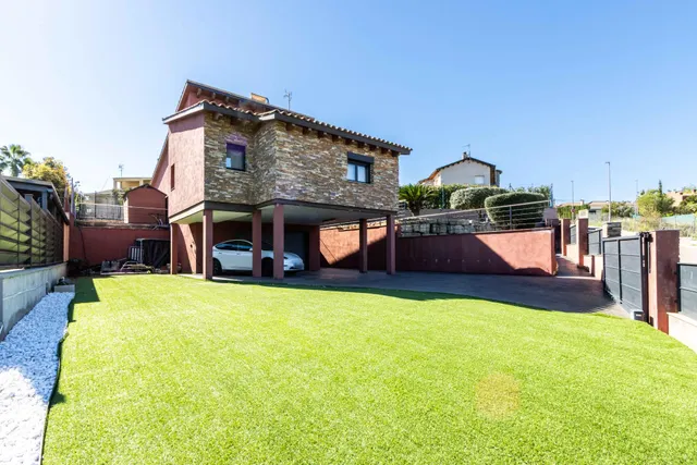 CASA AMB PISCINA, ESPAI I QUALITAT A CAN FONT – CA N’AVELLAN - foto 3