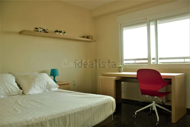 Piso con terraza y vistas panorámicas en Mestalla — 15