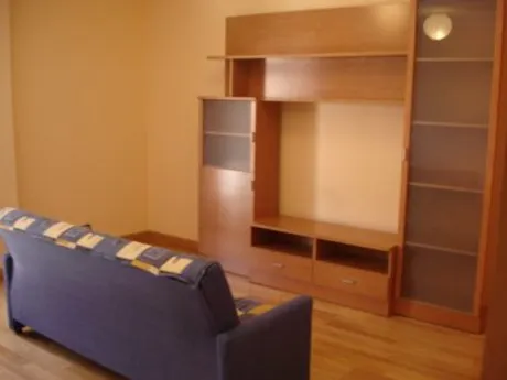 SE VENDE AMPLIO APARTAMENTO EN EL CENTRO DE VALENCIA DE DON JUAN, DE DOS habitaciones. — 13