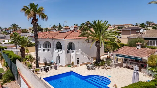 Villa 4 habitaciones 344m² en venta - Centro de la Ciudad Qu - foto 3