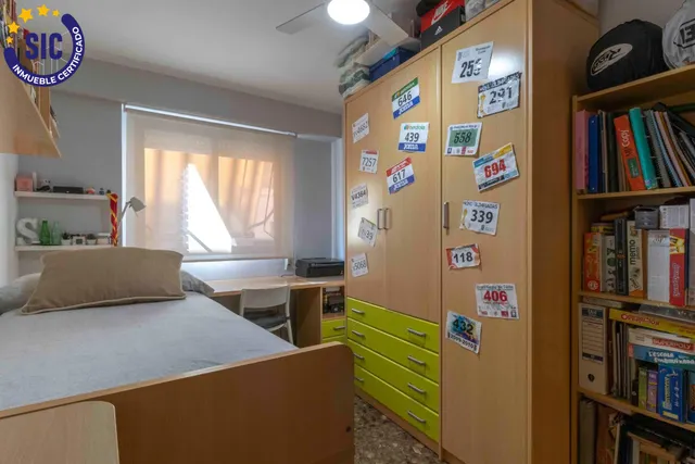 Se vende amplio piso en zona céntrica de Torrent — 15