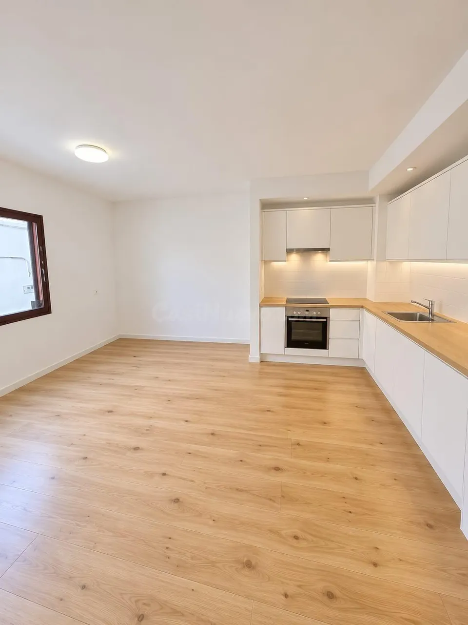 Apartamento de 2 dormitorios con plaza de parking en Cabo Blanco