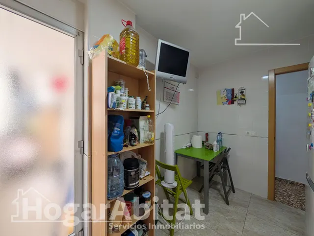 ¡UBICACIÓN IDEAL! AMPLIO, LUMINOSO Y EXTERIOR CON BALCÓN, TODO AMUEBLADO — 10