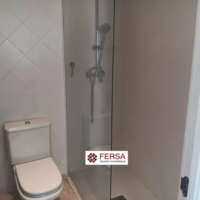 ATICO CON TERRAZA ALQUILER ANUAL — 23