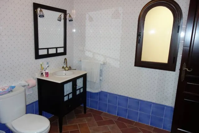 Casa nueva, 4 dormitorios, garaje , "próximo a centro" — 16