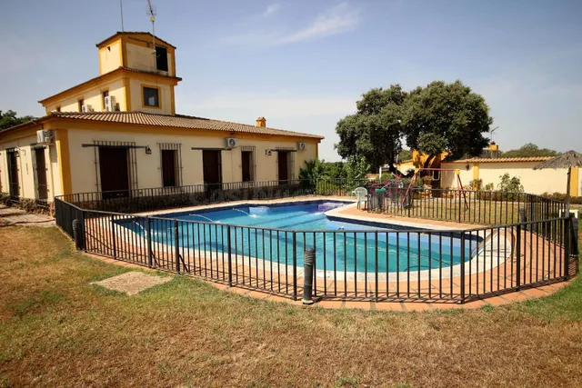 Exclusiva finca en venta con explotación agrícola y vvda. de - foto 2