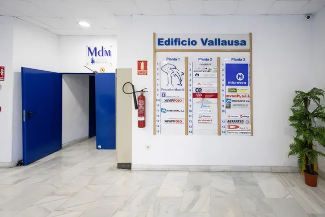 Oficina en venta en Avenida de la Albufera 323, Madrid — 25