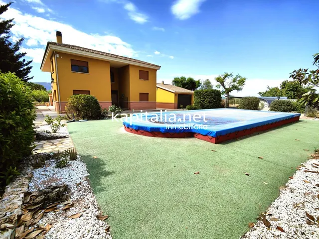 INTERESANTE CHALET A LA VENTA EN BANYERES DE MARIOLA — 5