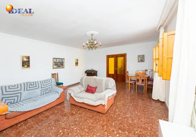 Chalet en zona residencial de Deifontes — 11