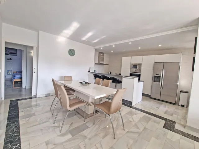 APARTAMENTO 3 DORMITORIOS CALAHONDA — 16