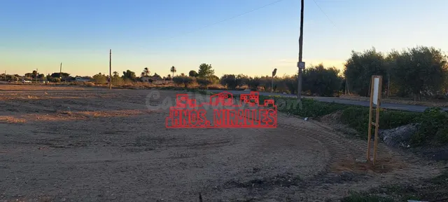 SE ALQUILA TERRENO PARA PARKING CERCA AEROPUERTO TORRELLANO - foto 2