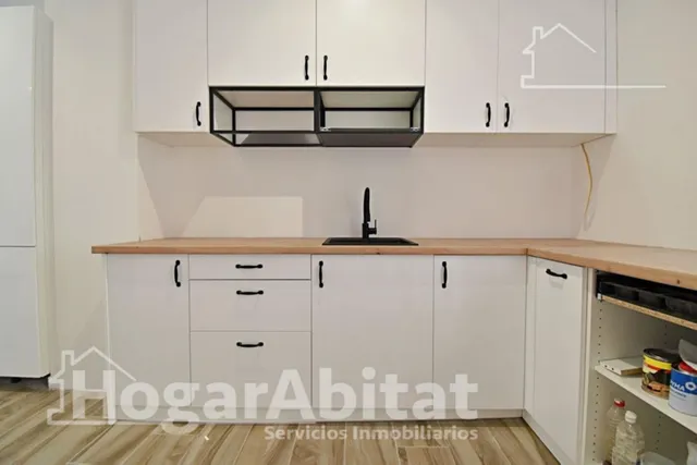 Casa reformada con terraza y garaje en el centro — 15