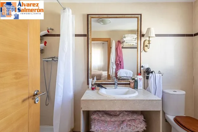 Casa pareada con piscina y vistas despejadas en Huétor Vega — 27