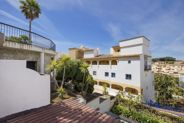Recently Renovated 3 Bedroom Apartment in Torrequebrada — 18